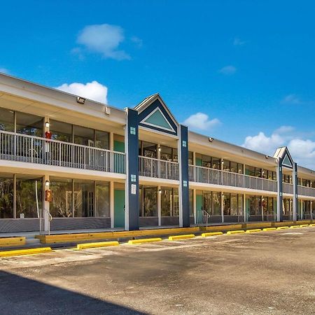 Clarion Inn & Suites Florence Exterior foto